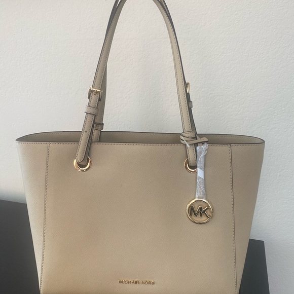 ✖️SOLD Michael Kors tote NWT - Picture 2 of 7